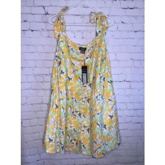Bright & Beautiful Women’s Plus Yellow Floral Jumpsuit Romper Sz 14 - Picture 2 of 8